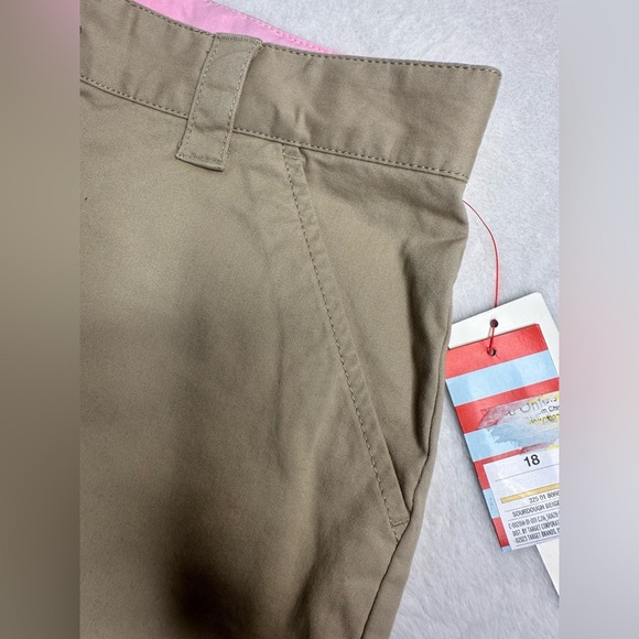 Cat & Jack Girl's Size 18 Chino Flat Front Beige Shorts Adjustable Waist Uniform - Picture 3 of 11